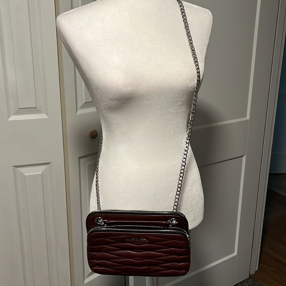 Vince Camuto bag - Picture 11 of 16